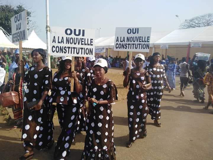 Fête des femmes ou comment préparer la population au changement de constitution